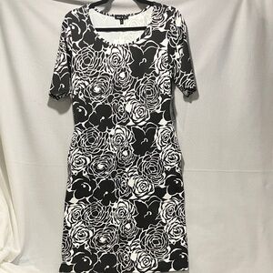 Sami & Jo Black and White Floral Midi Dress